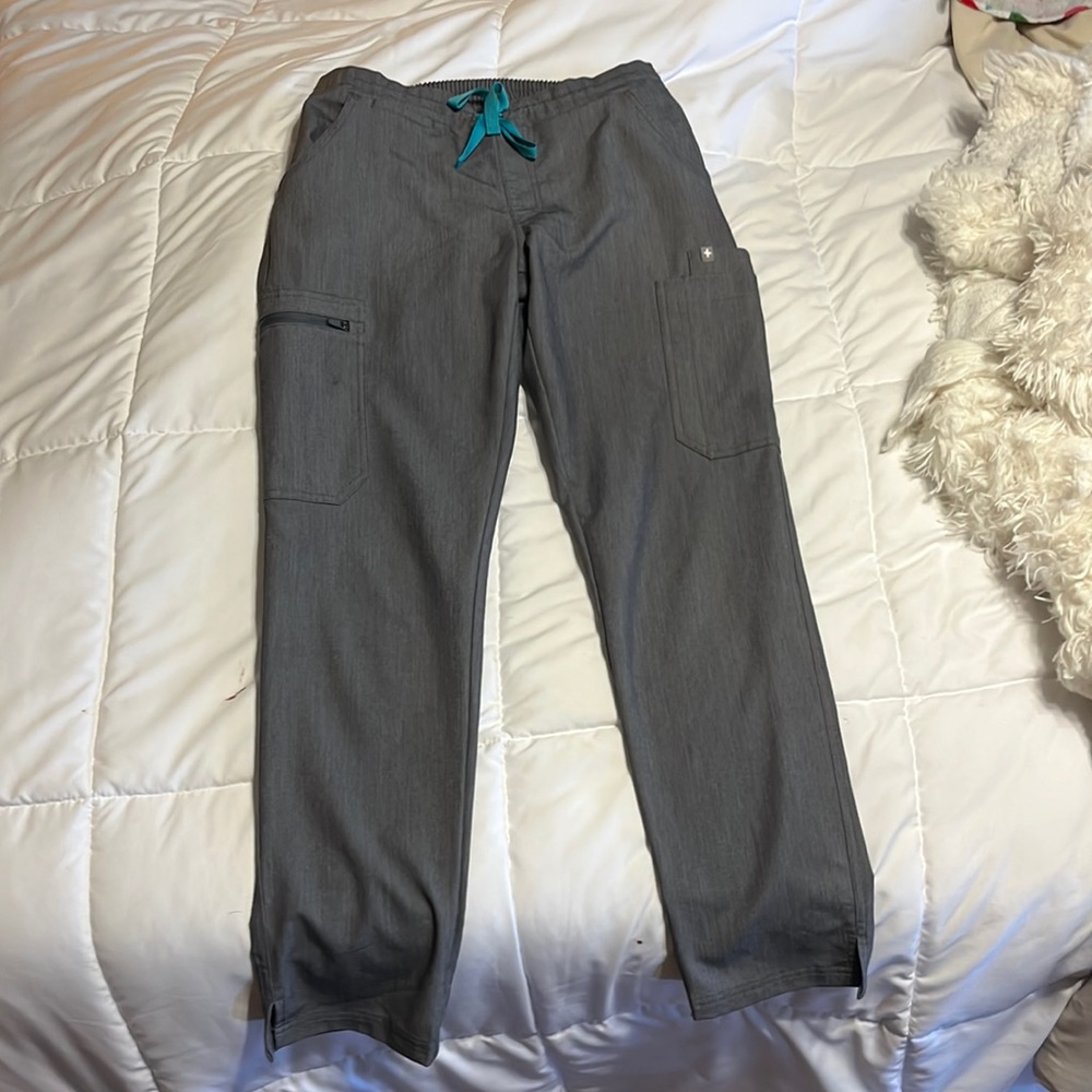 Excellent condition, Figs charcoal, size extra small petite
